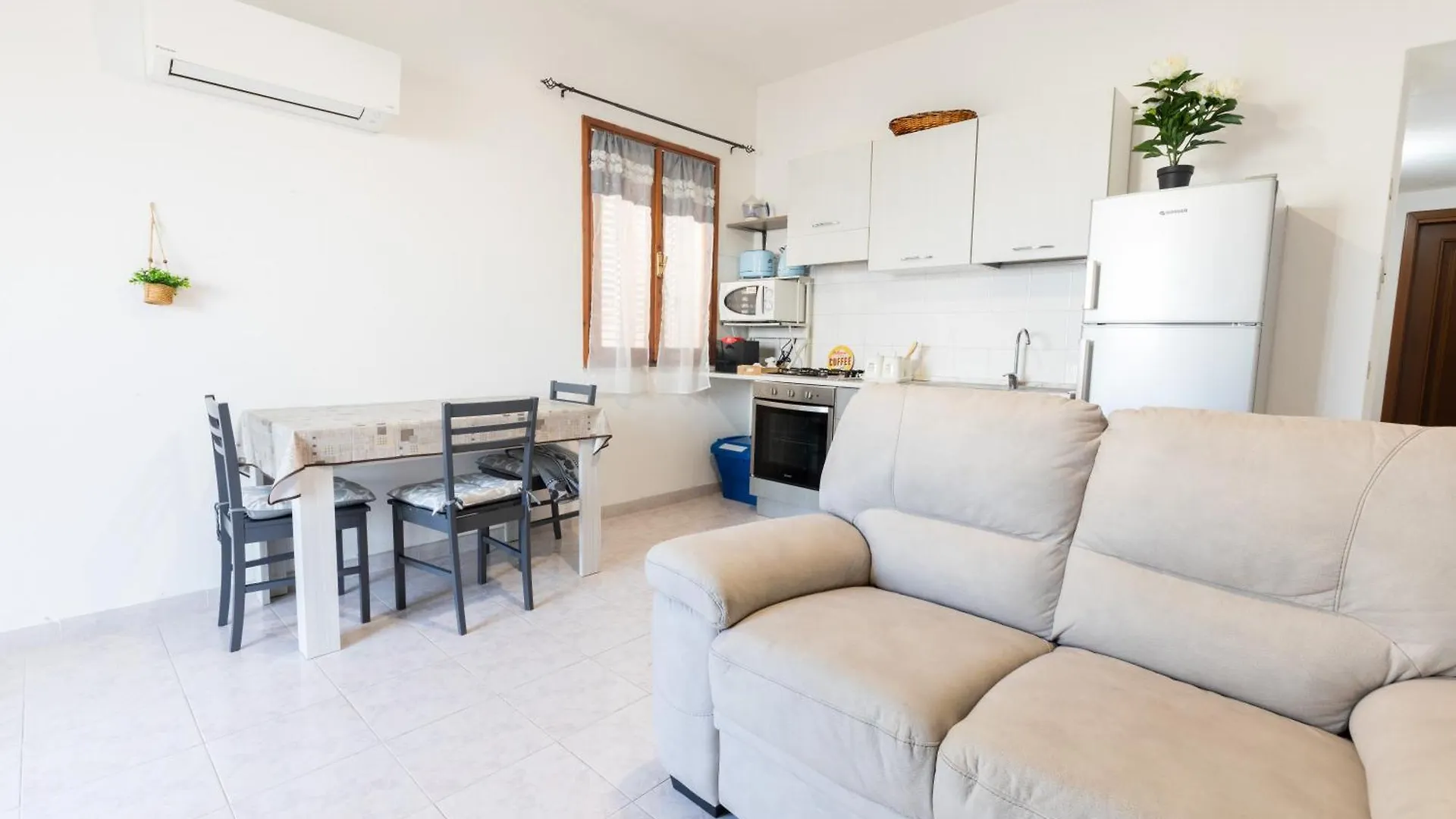 Apartament Ad House 1 Olbia 0*,  Włochy